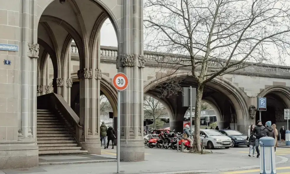 Schweizer Verkehrssystem und Online-Kauf der Vignette Schweizer Verkehrssystem und Online-Kauf der Vignette