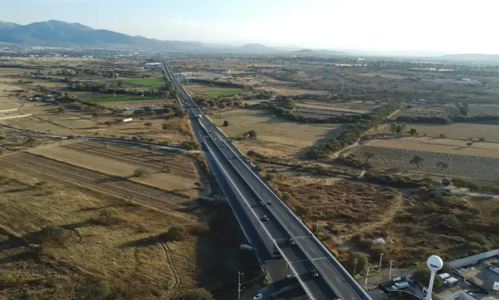 Craiova – Filiași autoput: CNAIR je primio 6 ponuda za izgradnju drugog dela (14,4 km) čija je vrednost 1,96 milijardi lej. Craiova – Filiași autoput: CNAIR je primio 6 ponuda za izgradnju drugog dela (14,4 km) čija je vrednost 1,96 milijardi lej.