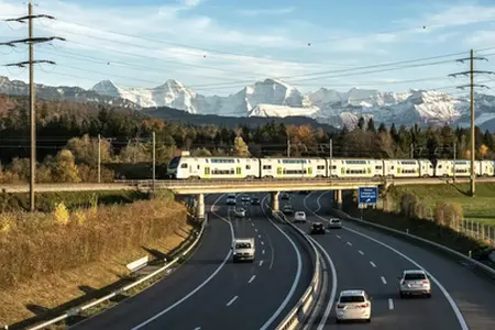 Utilizarea autostrăzilor elvețiene și cumpărarea vinietei