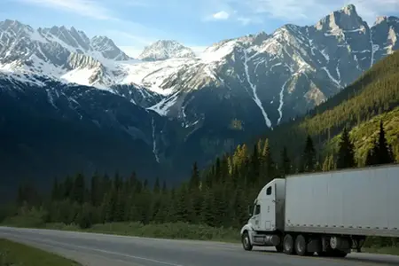 Die Lieferungen kommen ungehindert aus Österreich auf den Straßen an.
